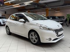 PEUGEOT 208 Allure|SHZ|PDC|BT|USB|Klimaanlage|Tempomat
