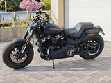 Harley-Davidson Fat Bob 114 * 2018 * KessTech Klappe  * ++ - Motorräder in Wiesbaden