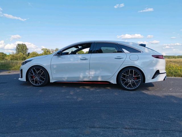 Kia Proceed GT Bastuck H&R 19" Borbet top ...