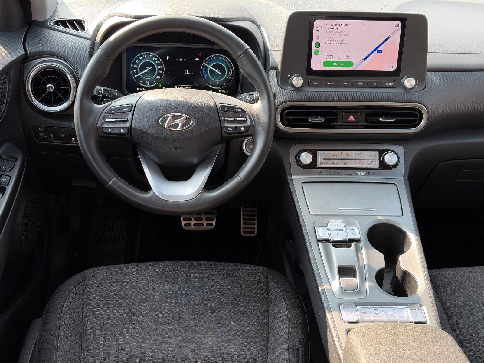Fahrzeugabbildung Hyundai KONA E Select SHZ ACC PDC LKA Navi WiFi CarPlay