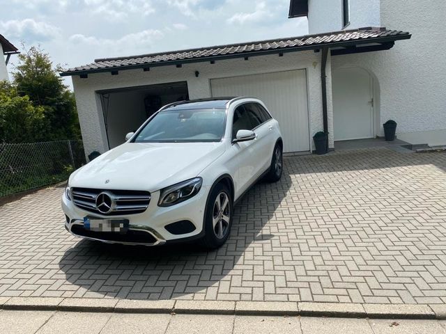 Mercedes-Benz GLC 350 d 4M AMG  Pano AHK Keyless Kamera