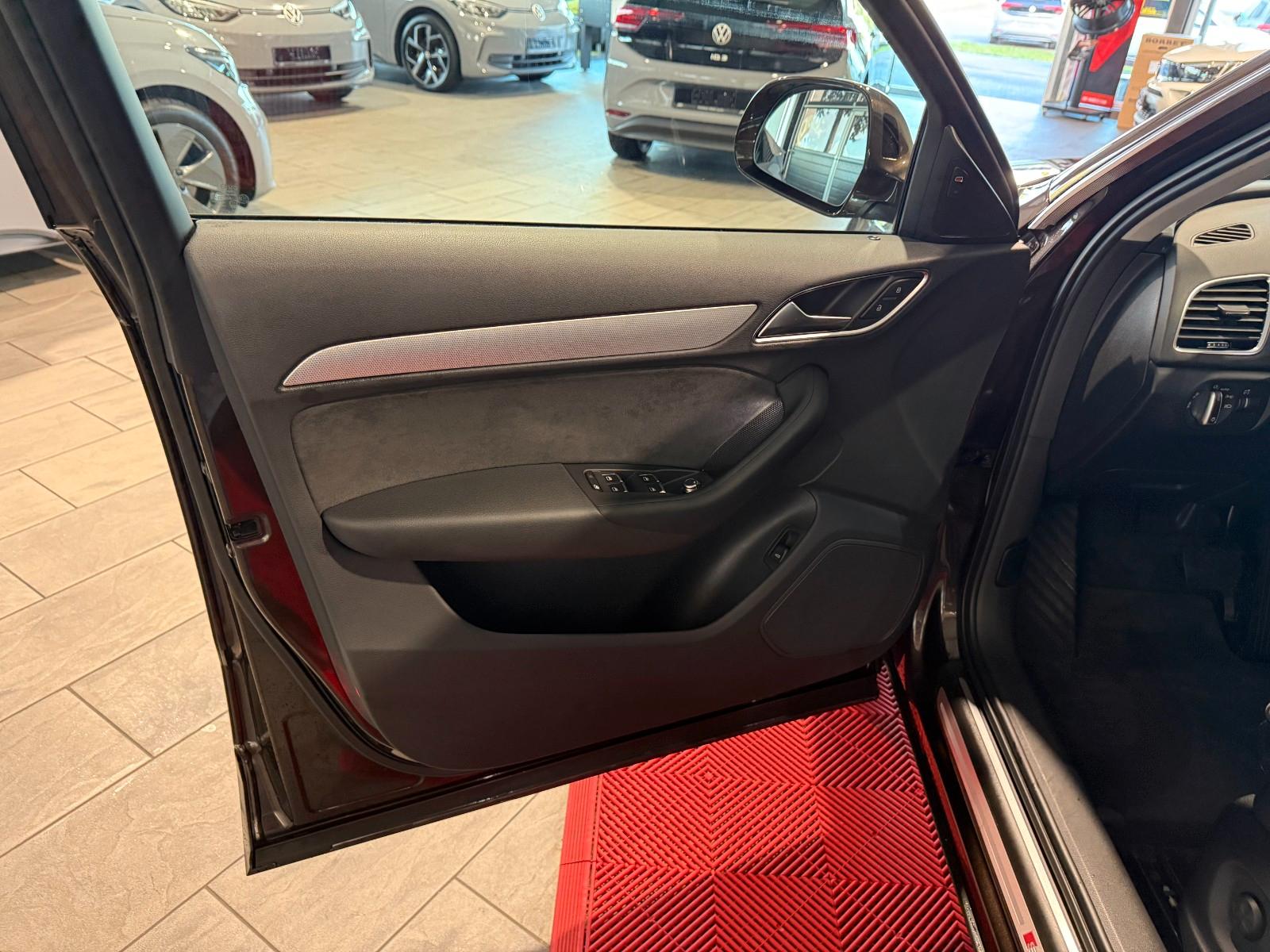 Audi Q3  S Line Sport  LED AHK  Navi