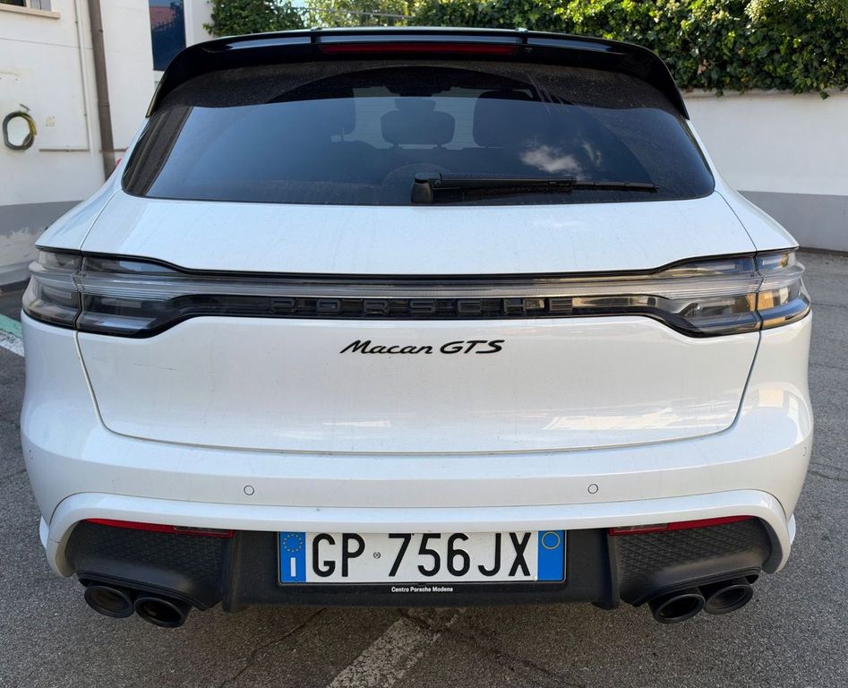 Image of Porsche Macan