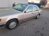Mercedes-Benz Schöner  W124  200E mit KLIMA und Schiebedach - gebrauchte Mercedes-Benz 200 aus dem Jahr 1991