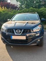 Nissan Qashqai 1.6 i-Way i-Way - Nissan Qashqai mit Benzin-Antrieb: Limousine, 1.6