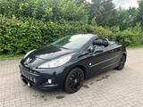 Peugeot 207 CC Roland Garros/Top Zustand/Scheckheft - Peugeot in Lübeck