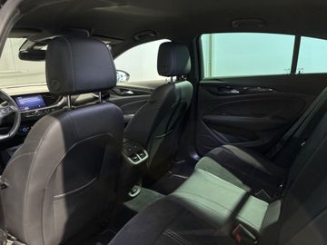 Fotografie des Opel Insignia Grand Sport 2.0 Diesel Automatik GS Lin