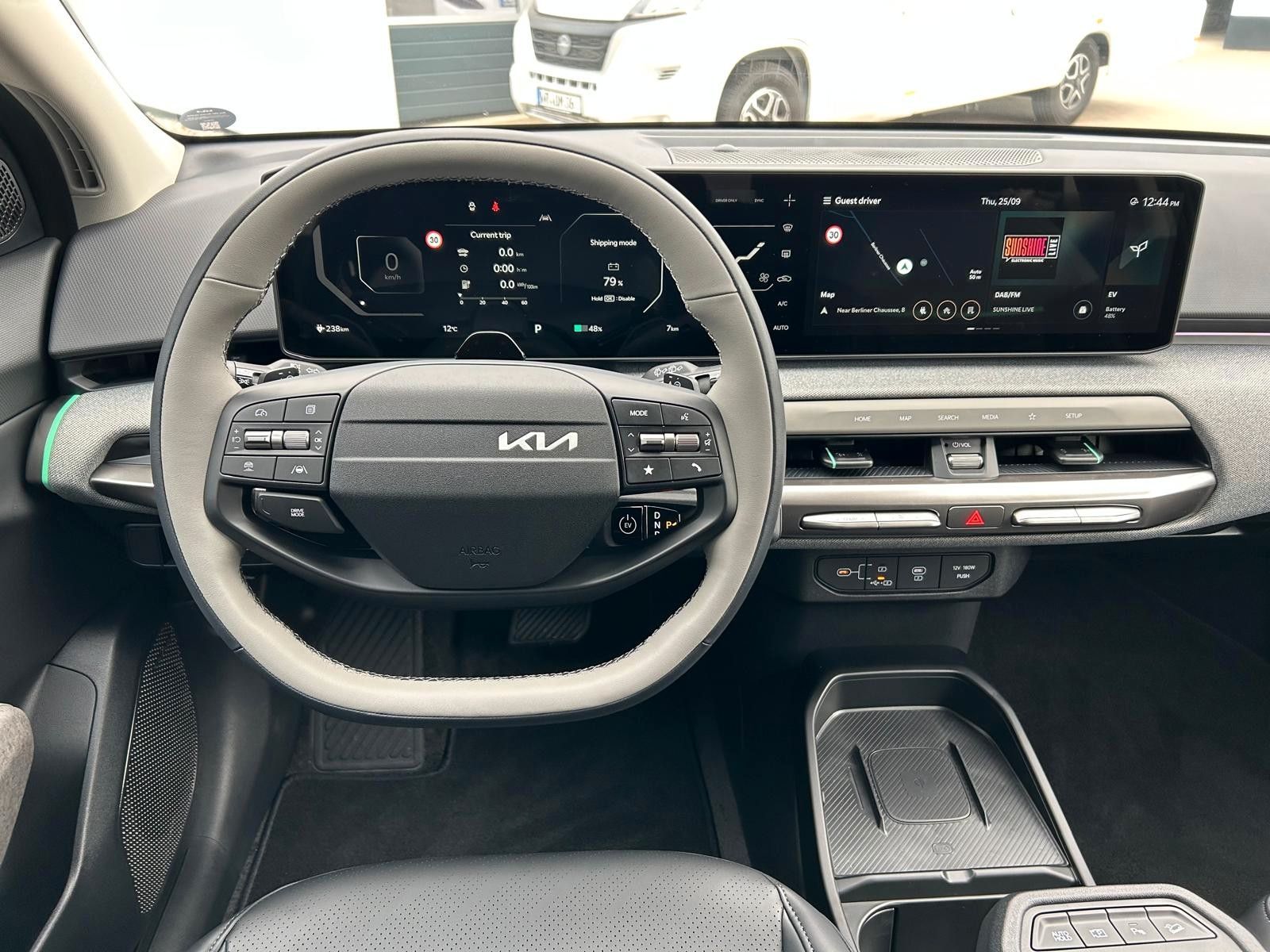 Fahrzeugabbildung Kia EV4 FWD Earth UP TE WIV DWP DE SD