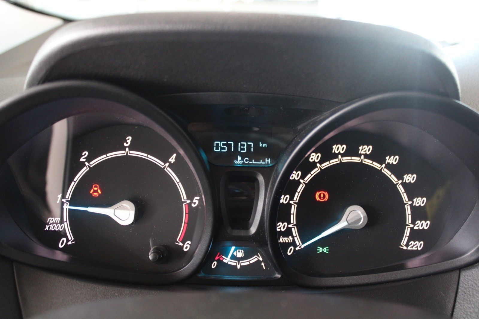 Fahrzeugabbildung Ford Tourneo Courier 1.5 TDCi Trend AHK KLIMA WinterP