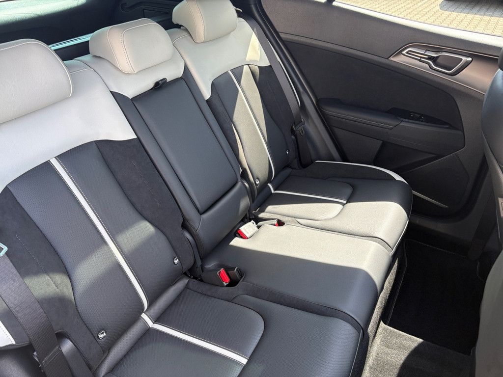 Fahrzeugabbildung Kia Sportage 1.6 T-GDI GT-Line Drive Wise Sound Glas
