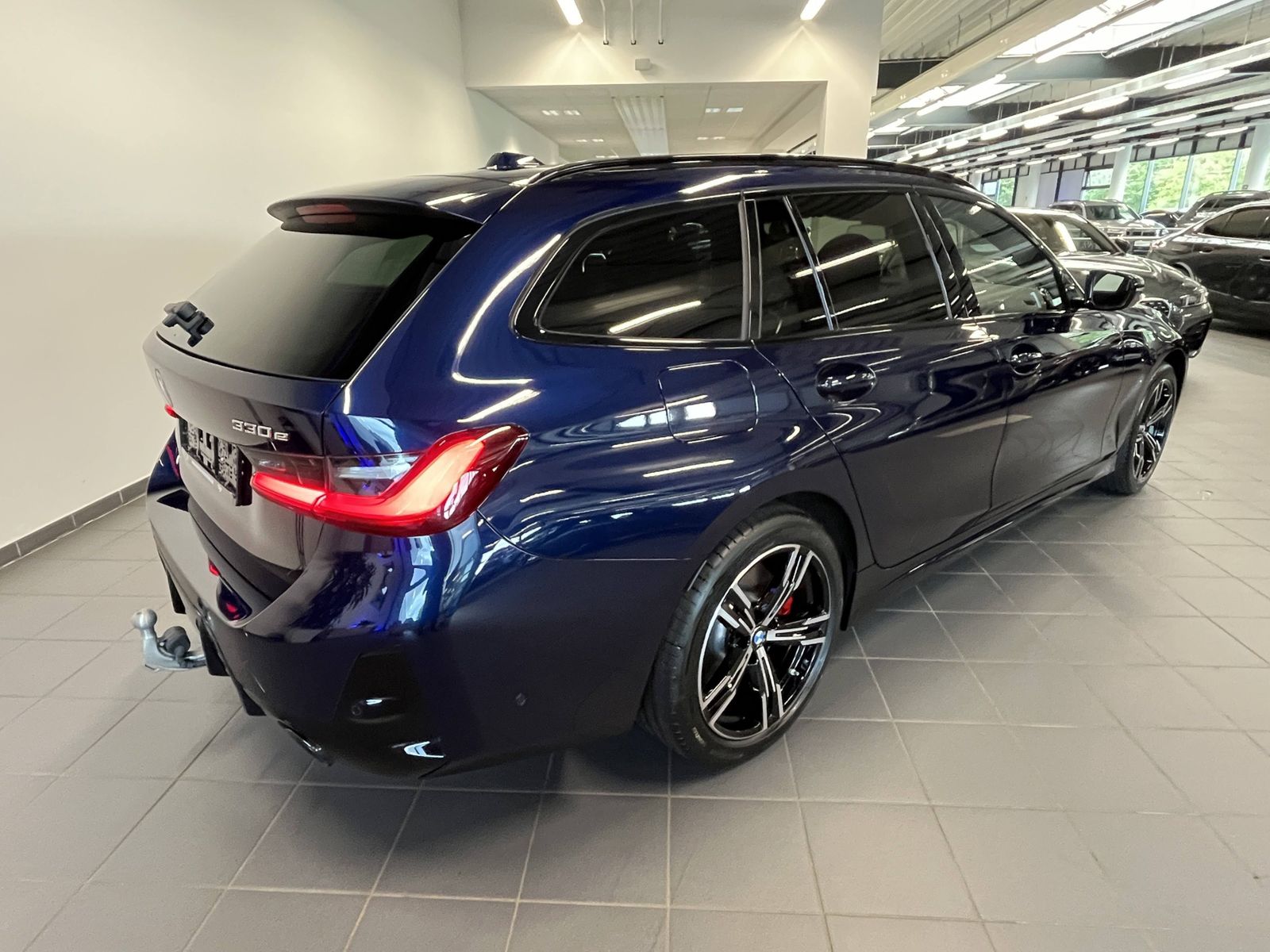 BMW 330 - Bild 3