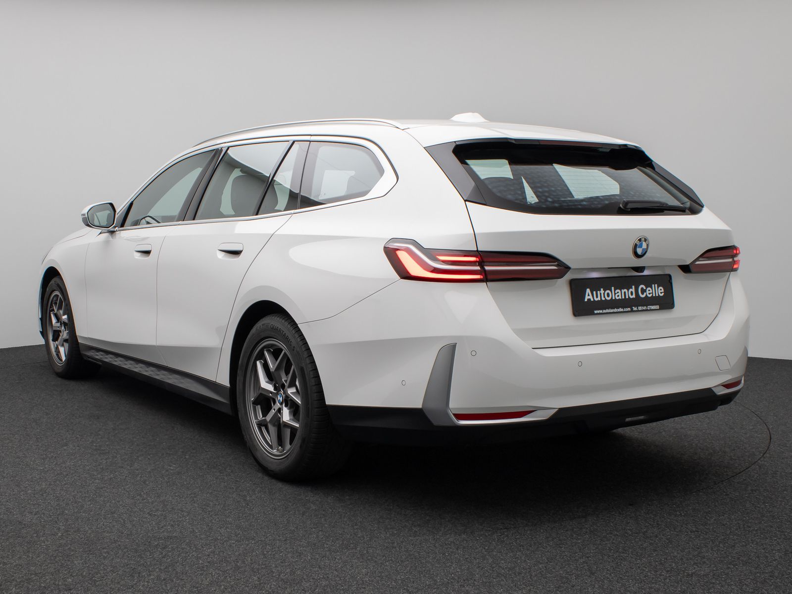 Fahrzeugabbildung BMW 520d Kamera DAB Alarm DrivingAssist Leder Sport