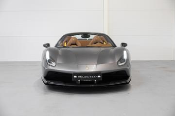 صورة 8 لـ 2016 Ferrari 488 SPIDER