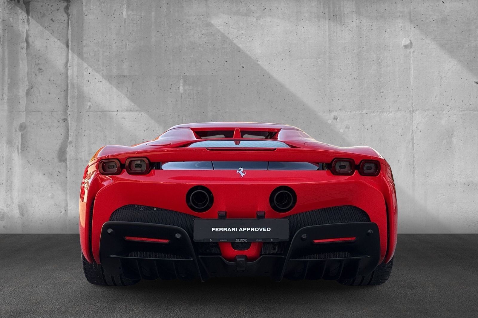 Fahrzeugabbildung Ferrari SF90 Spider*belüftete Sitze*Nackenhzg*Lift*JBL*