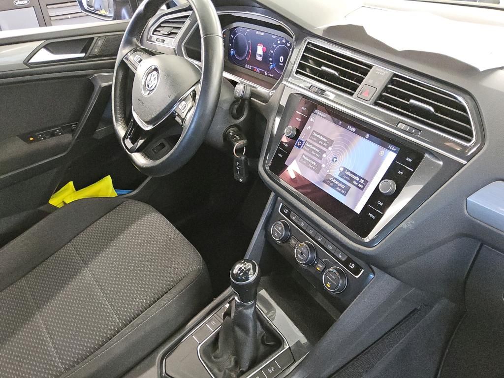 Fahrzeugabbildung Volkswagen Tiguan Allspace TSI Comfortline Navi HUD AID ACC