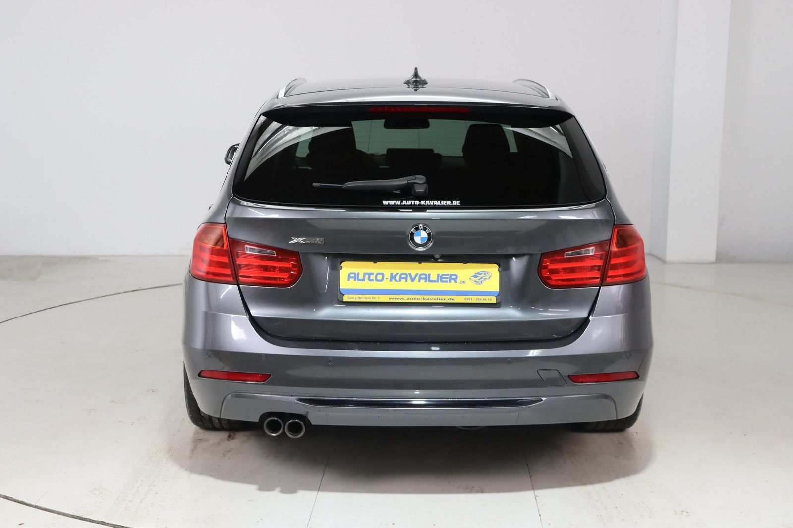 Fahrzeugabbildung BMW 330 d Touring  xDrive Sport Line