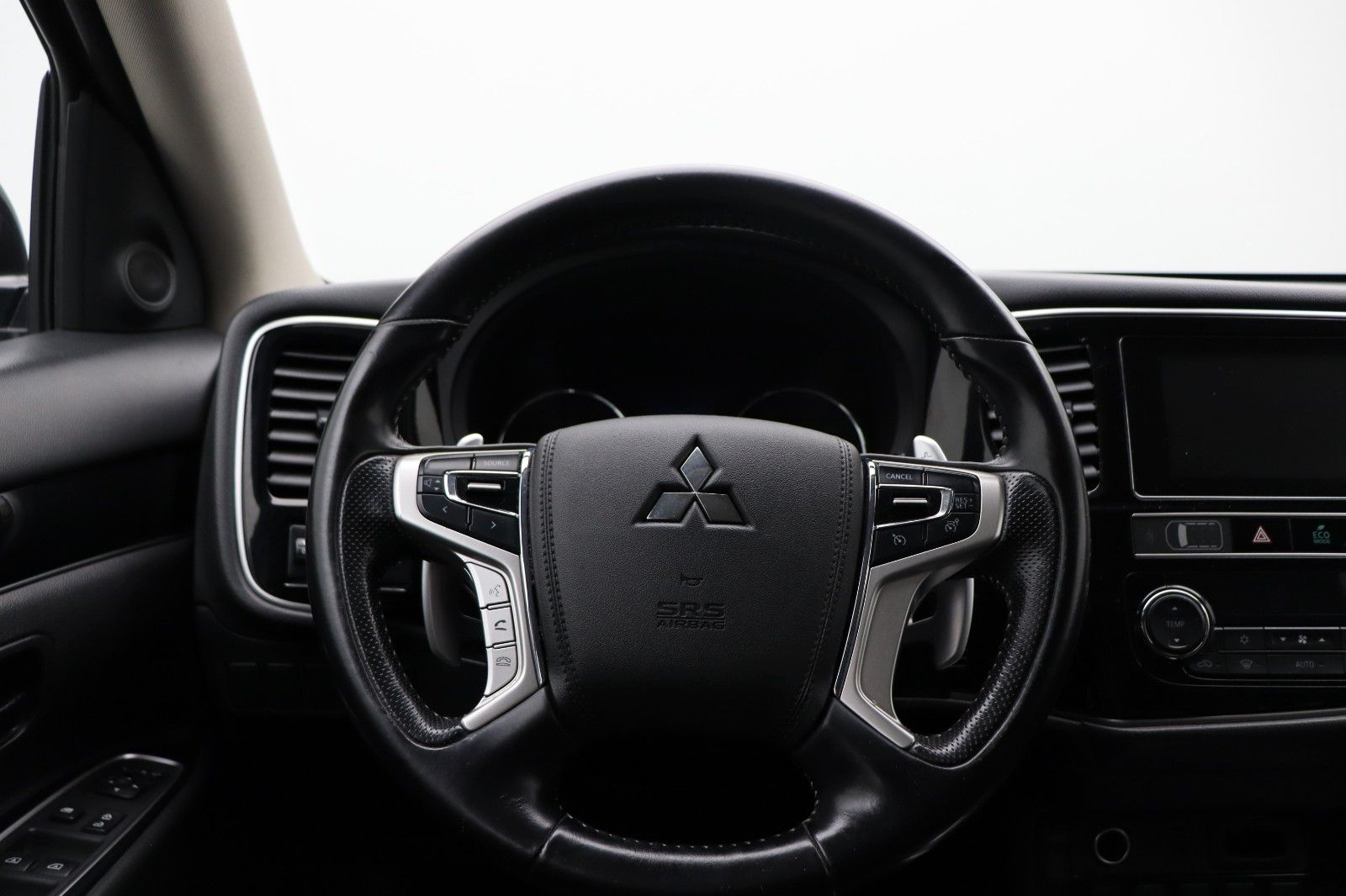 Fahrzeugabbildung Mitsubishi Outlander PHEV 2.4 Basis 4WD
