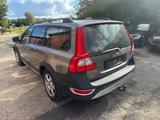Volvo XC 70 XC70 Momentum AWD 2.4 Two Seats - Volvo XC70: Momentum
