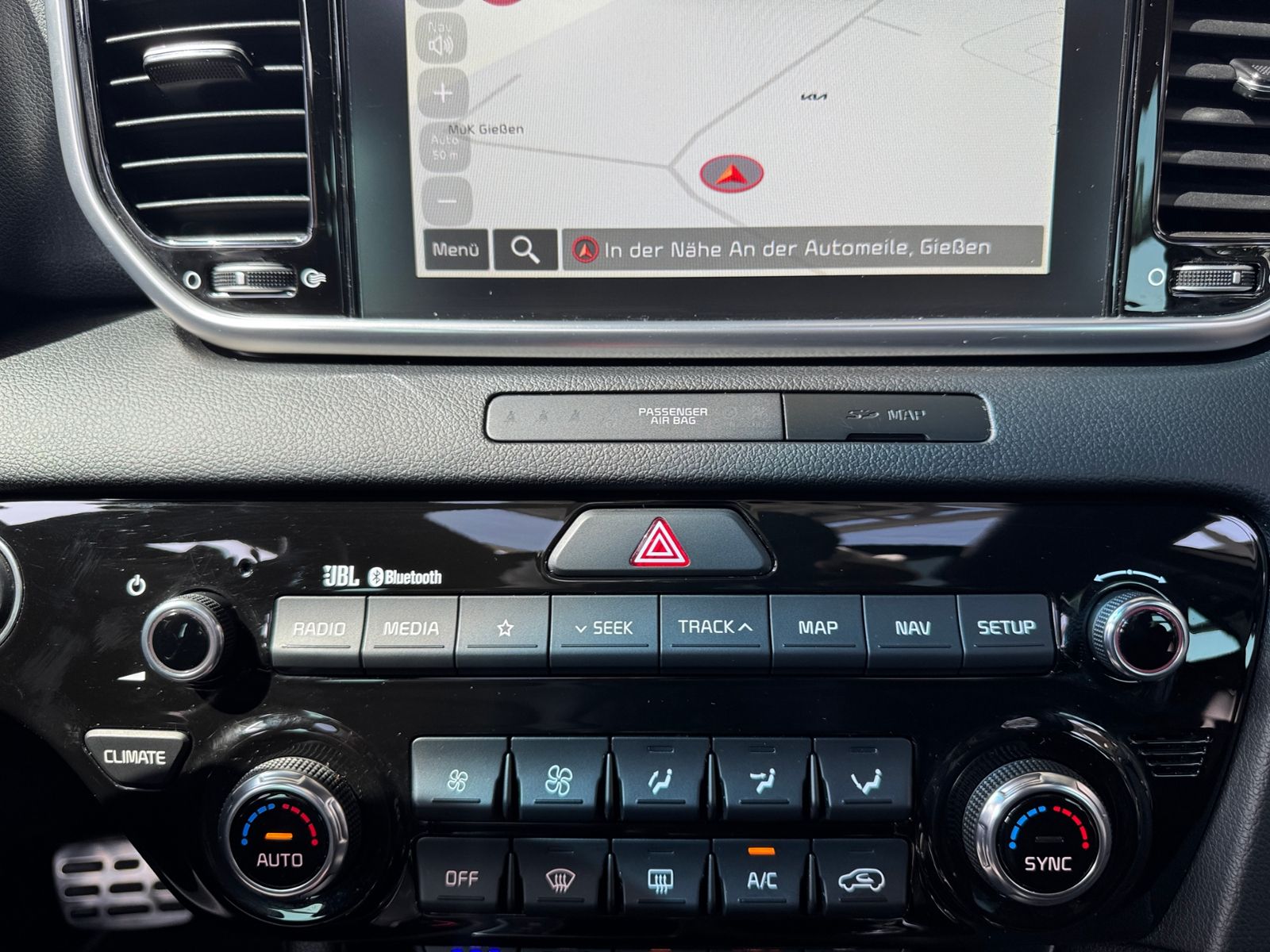 Fahrzeugabbildung Kia Sportage GT-Line 4WD PANO 360° LED NAVI