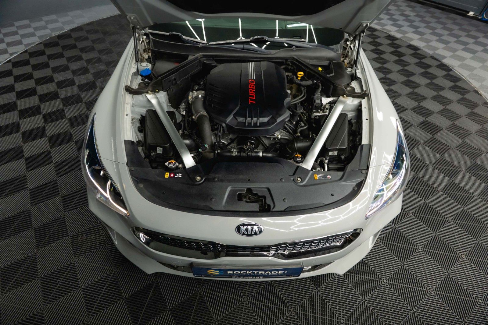 Fahrzeugabbildung Kia Stinger GT 4WD Performance | Pano | ACC | LED
