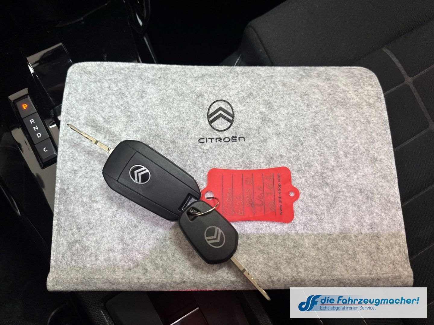 Fahrzeugabbildung Citroën C3 E 113 MAX HUD Navi Soundsystem LED Apple CarP