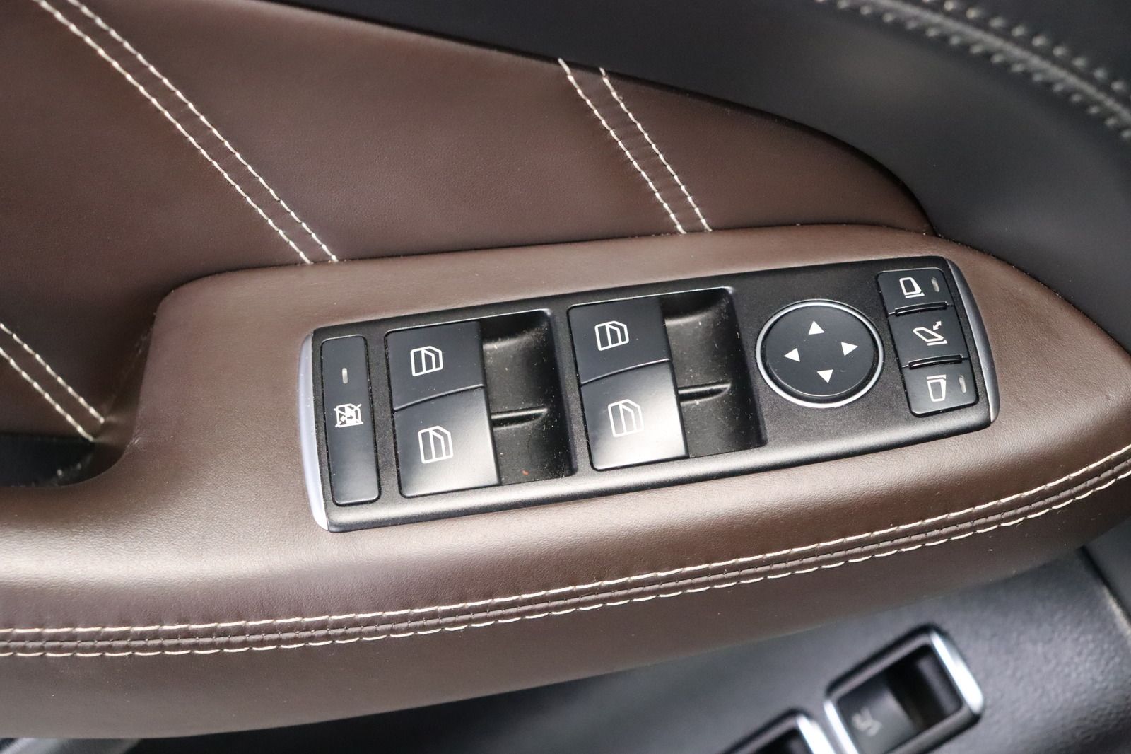 Fahrzeugabbildung Mercedes-Benz GLE 63 s AMG 4Matic Coupe DIS+ 1. Hand