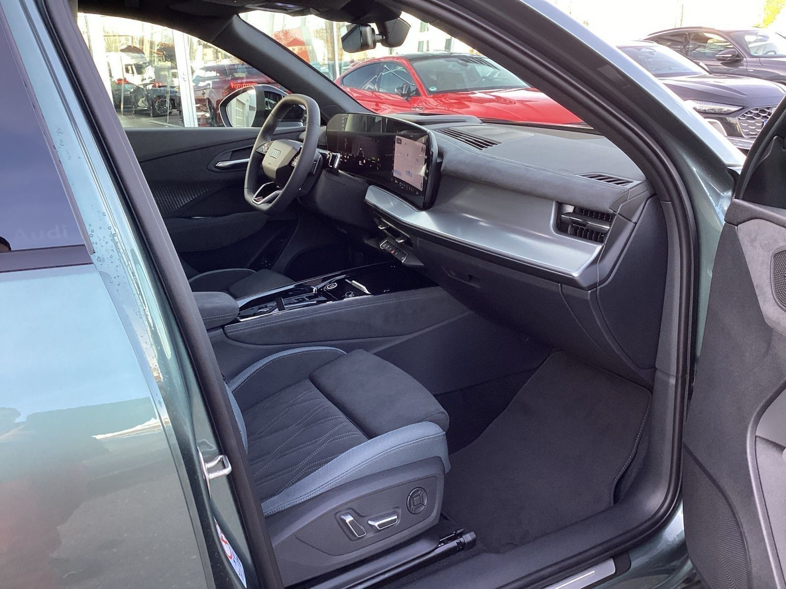 Audi Q3 SUV 200 KW TFSI e-hybrid S-Tronic S-Line foto 14