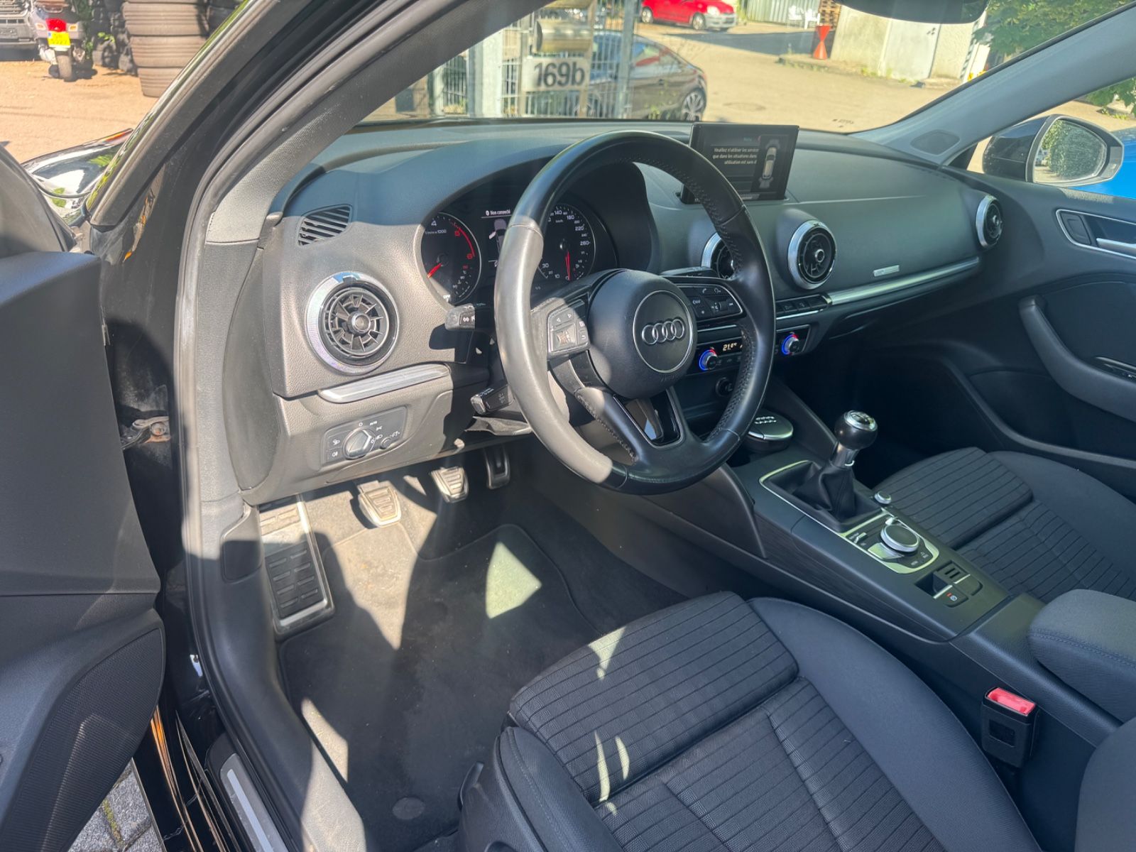 Fahrzeugabbildung Audi A3 Sportback sport Navi+LED+Bluetooth