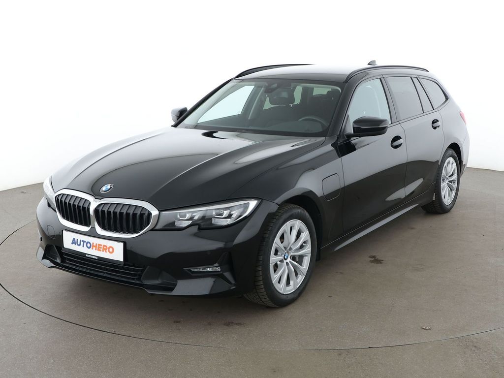 Image of BMW 330