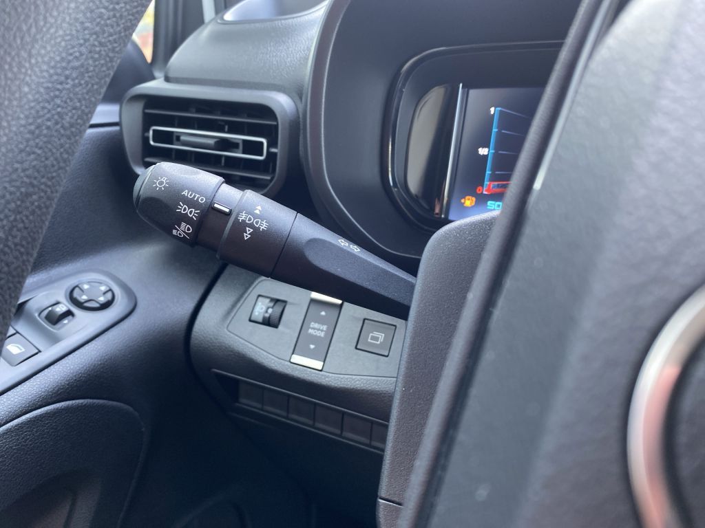Fahrzeugabbildung Citroën Berlingo 1.5 Diesel 100 Lang *Laderaumv*Rückfahr