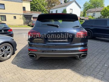 Porsche Cayenne - 5