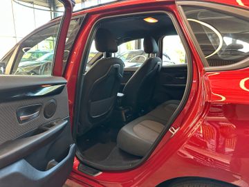 BMW 218 2 Active Tourer *ACC*PDC*NAVI*AHK*LED*Keyles