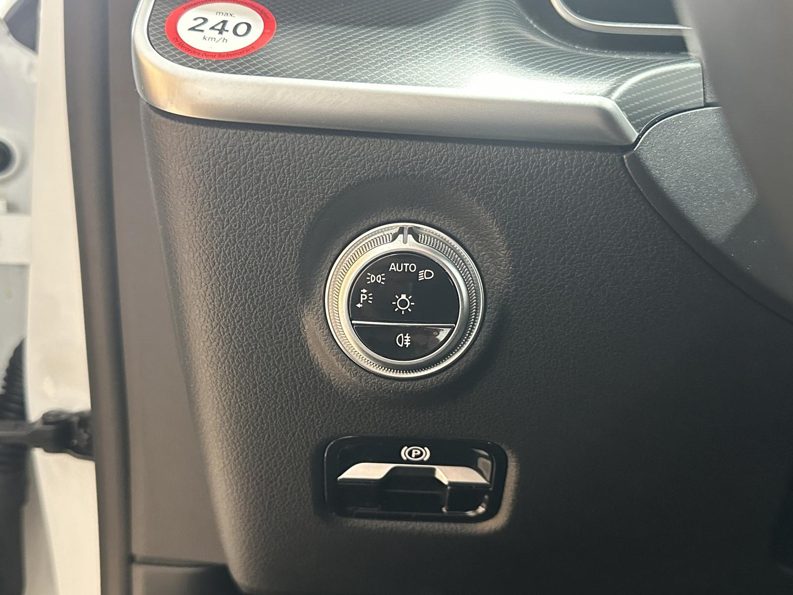 Mercedes-Benz C-Class e T Avantgarde Leder RCam Navi LED AHK ACC, миниатюра 20