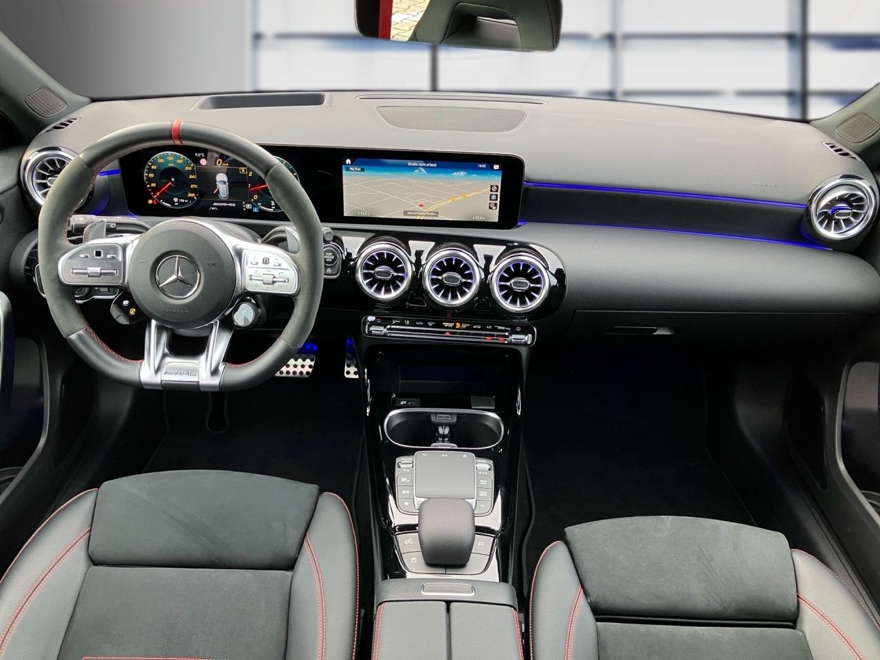 Fahrzeugabbildung Mercedes-Benz AMG A 45 S 4M+ AEROD+NIGHT+MEMO+360+MULTIB+TOTW