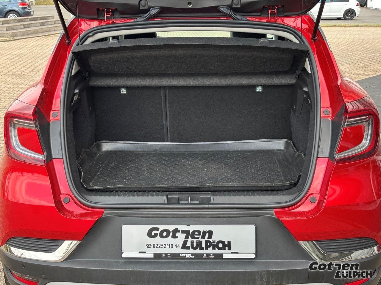 Fahrzeugabbildung Renault Captur II 1.3 TCe 130 Intens Klima SD PDC Navi