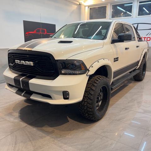 Dodge RAM Laramie 5,7l 4x4 Hochgelegt Schiebedach AHK