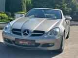 Mercedes-Benz SLK 200  Roadster Kompressor*LEDER*AC-A*PDC*SH - gebrauchte Mercedes-Benz SLK 200 aus dem Jahr 2005