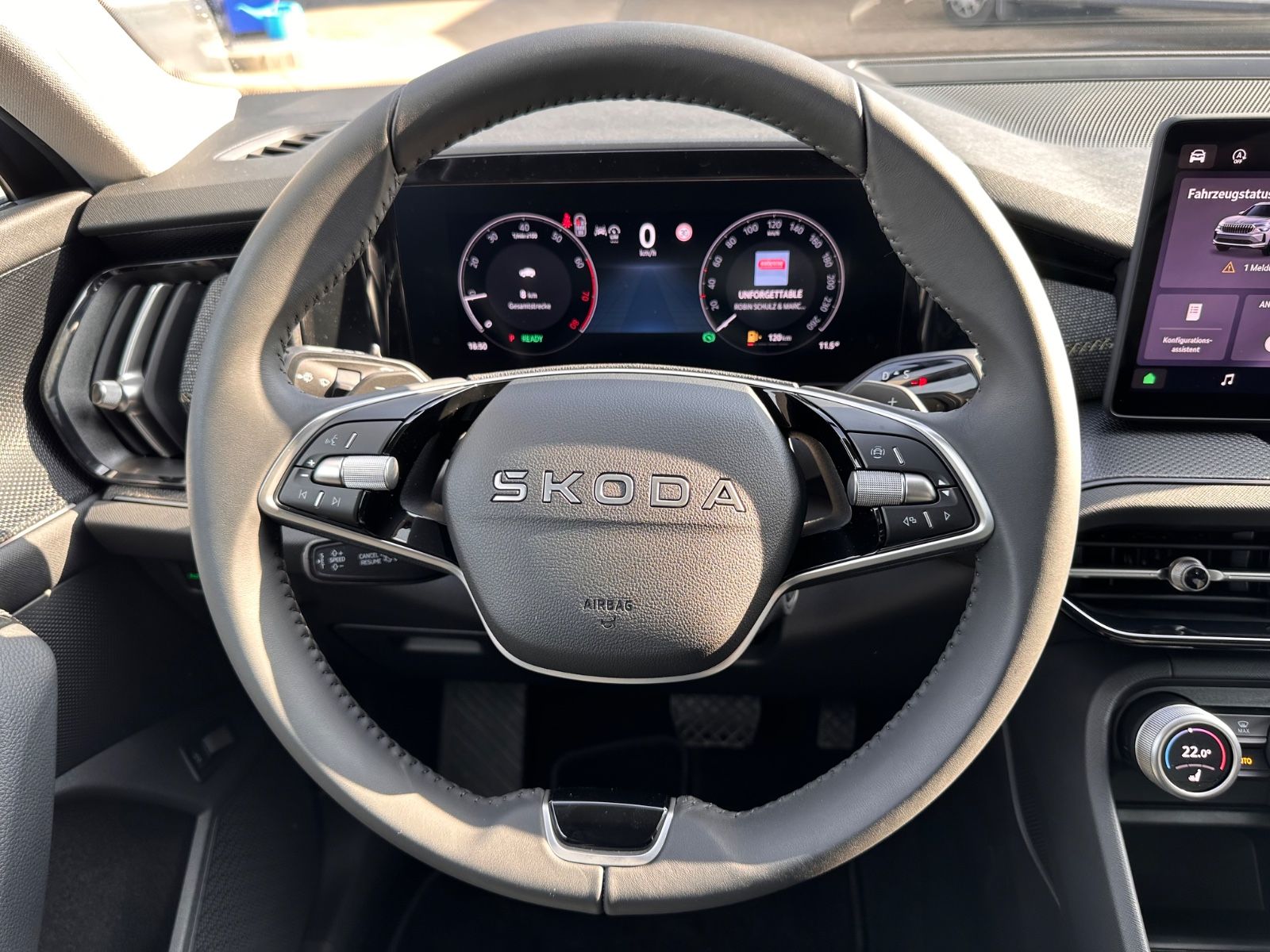 Fahrzeugabbildung SKODA Kodiaq 1.5 eTSI Selection DSG ACC/LED/PDC/SHZ