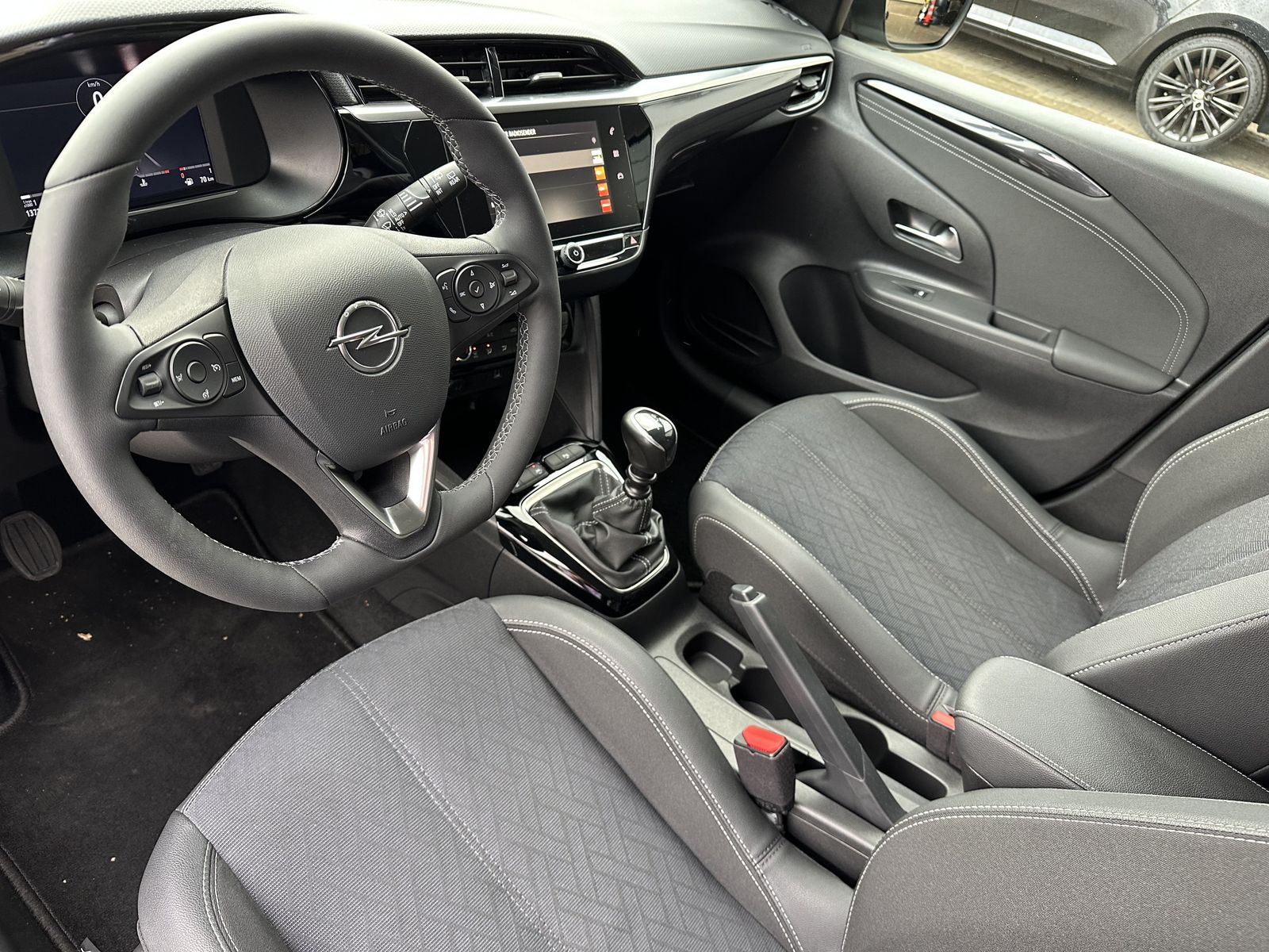 Fahrzeugabbildung Opel Corsa 1.2 5-Türer Elegance LED+DAB+SHZ+EPH+TEMP