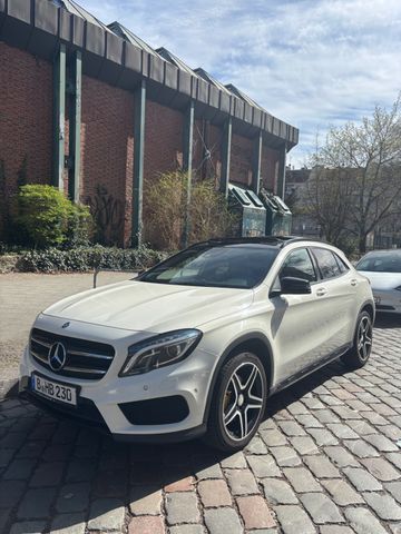 MERCEDES-BENZ GLA 250