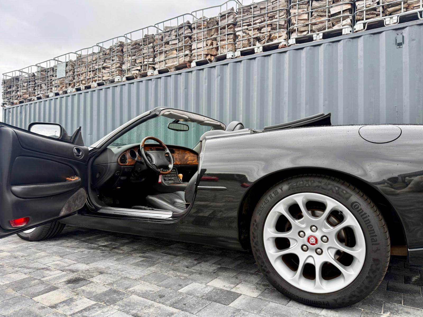 Jaguar XKR Cabriolet 4.0 V8 Kompressor 363 ch / Cuir / Xénon / Faible Kilométrage