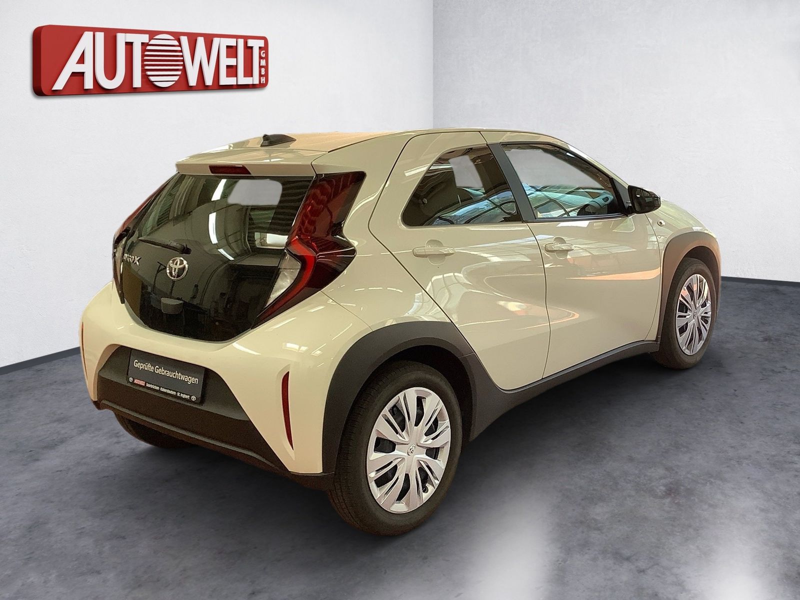 Fahrzeugabbildung Toyota Aygo X 1.0 Business Edition Navi,SHZ,SoundSys,AC
