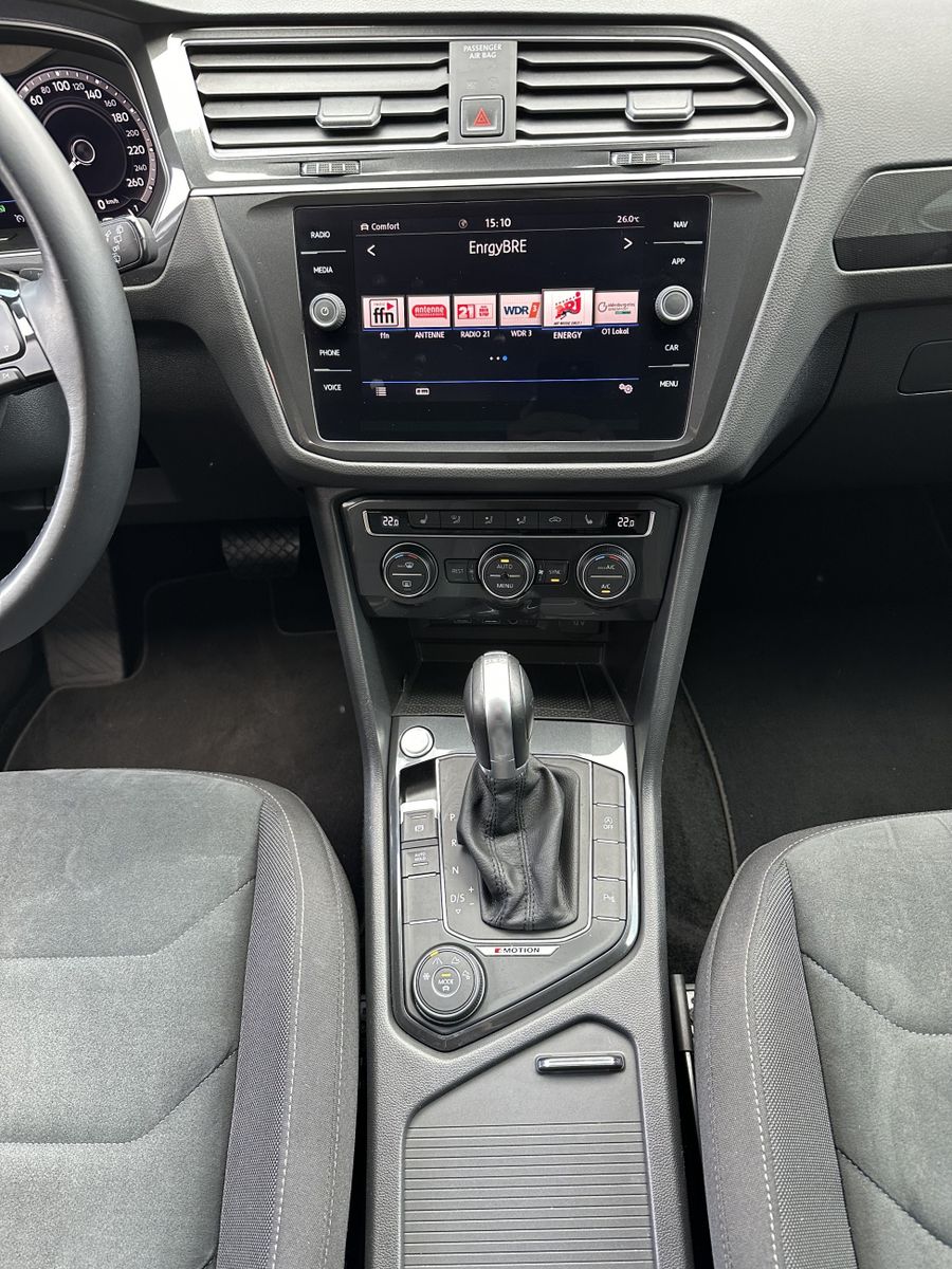 Fahrzeugabbildung Volkswagen Tiguan 2.0 TSI 4M DSG HL NAV+LED+DIGDISPLAY+ACC