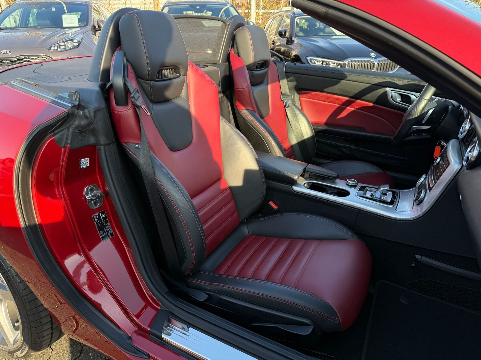 Fahrzeugabbildung Mercedes-Benz SLC 200 Roadster LED NAVI ALU