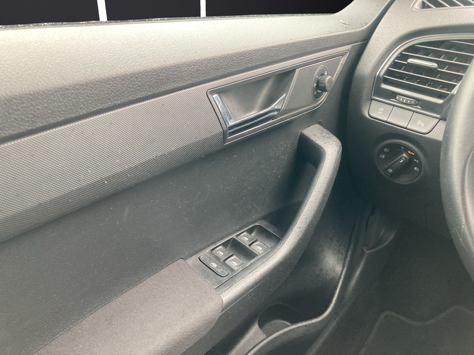 Fahrzeugabbildung SKODA Fabia Combi TSI Best-of DSG Navi Climatronic GRA