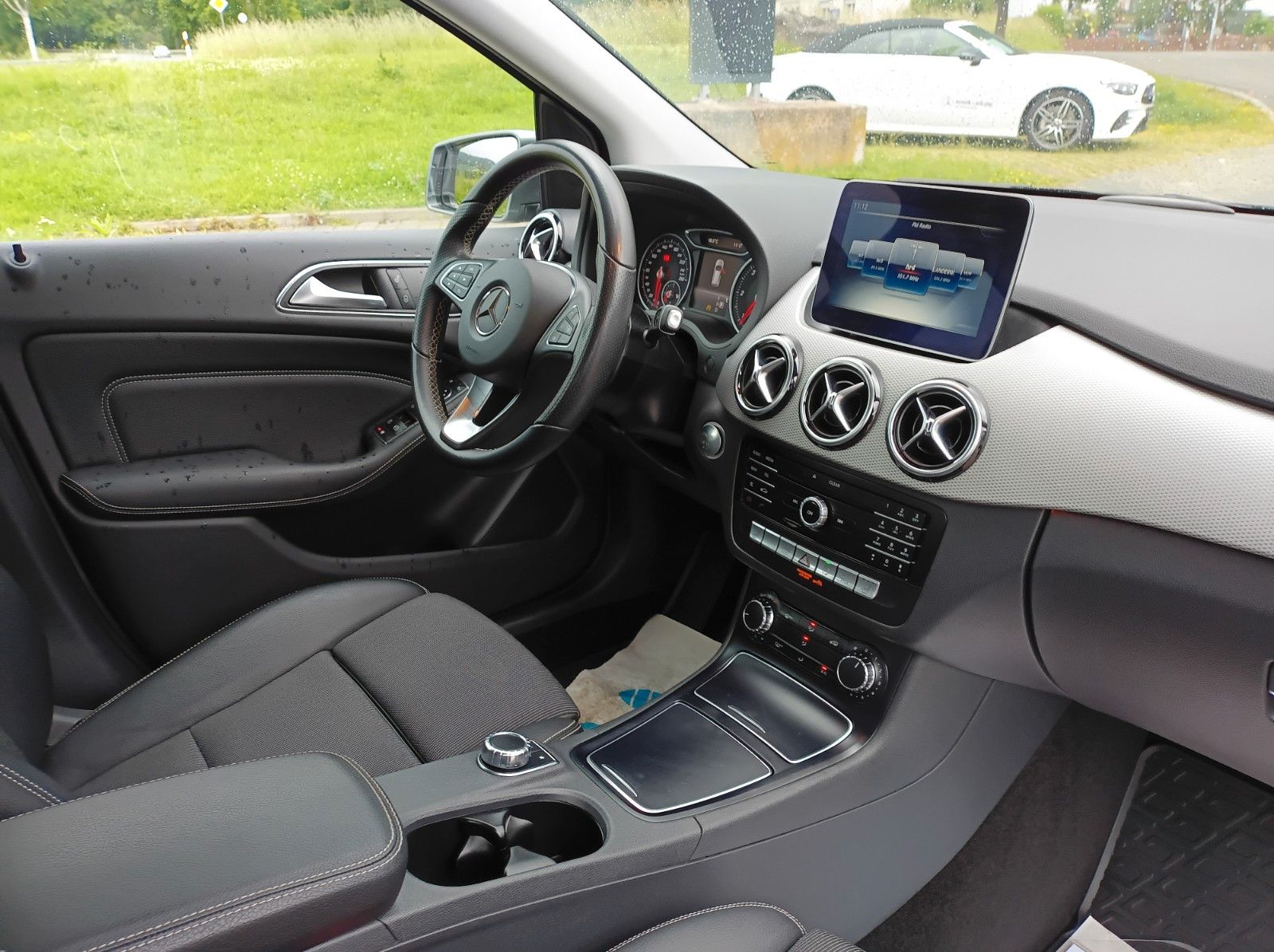 Fahrzeugabbildung Mercedes-Benz B 200d*ALLRAD+AHK+8FACH+BUSINESS+WENIG KM+INSPEK