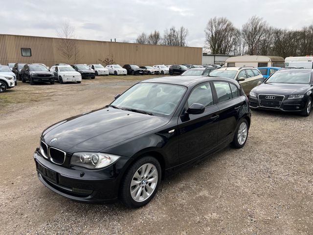 BMW 118i  Navigation/Xenon/PDC/MFL/SHD