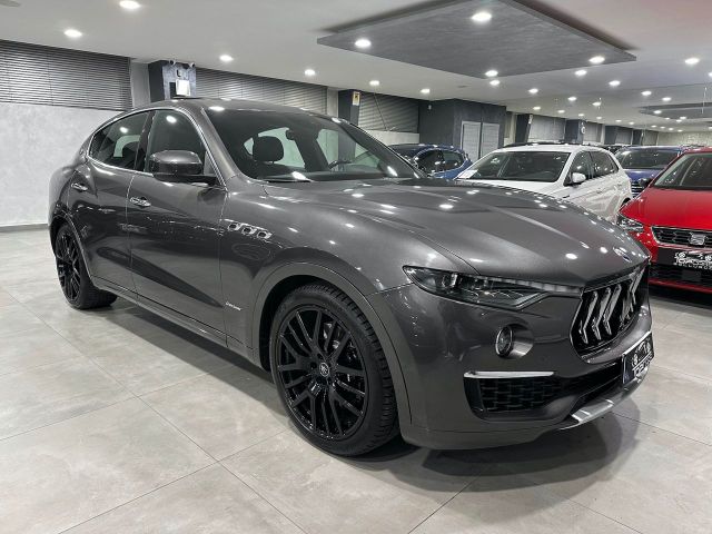 Maserati Levante V6 430 CV AWD Granlusso PRONTA 