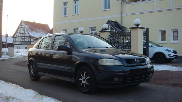 Opel Astra 1.2 16V Selection