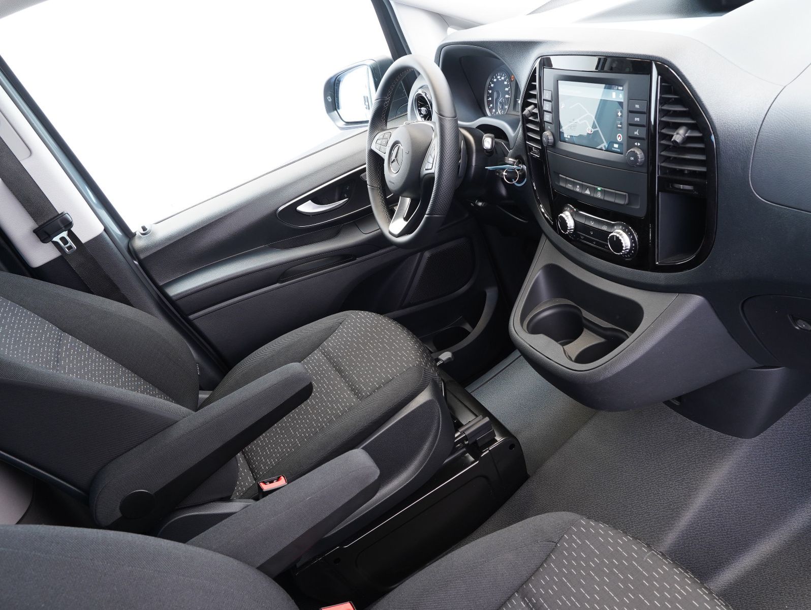 Fahrzeugabbildung Pössl VANSTAR Vito Tourer 119 CDI Pro 4x4 lang KÜCHE